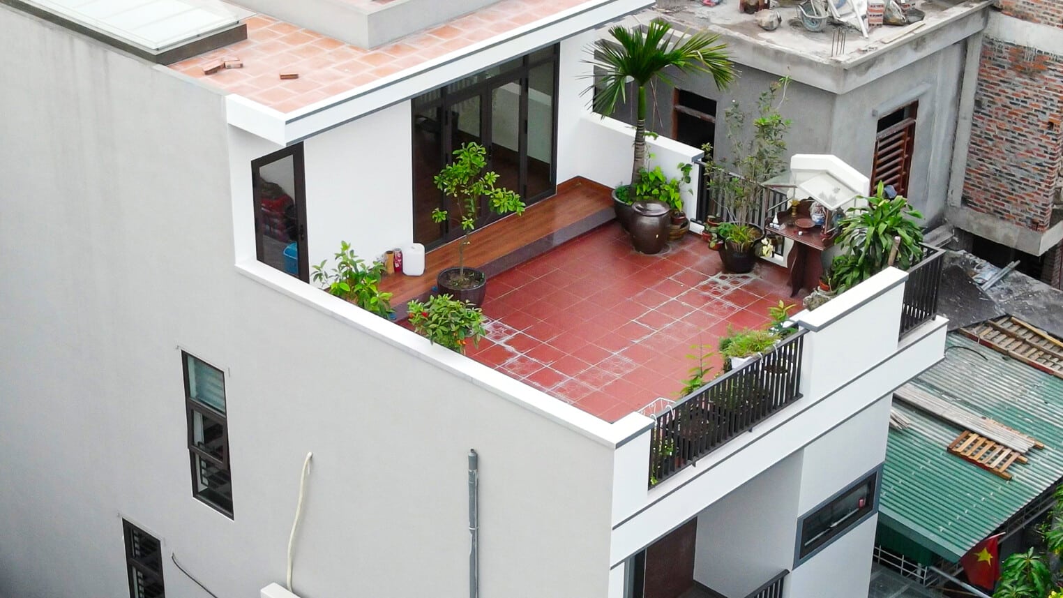 Cùng ngắm nhìn ngôi nhà 3 tầng có căn bếp đáng mơ ước của nhiều gia đình Việt